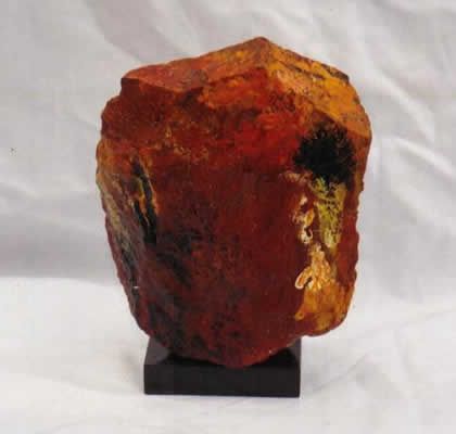 01.S-3 acryl op Verona-steen h.20cm